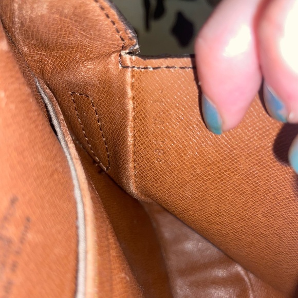 AUTHENTIC LOUIS VUITTON SAINT CLOUD - Picture 6 of 6